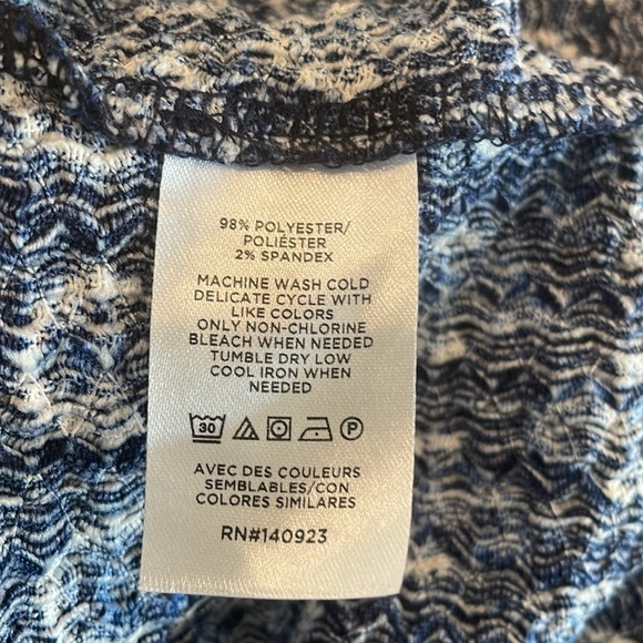 Loft Floral Puff Sleeve Tie Neck Top Nvy/White M - Picture 8 of 8